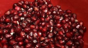 I used a method in a YouTube video and got all these pomegranate seeds out in no…
