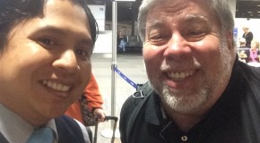 Just hangin out with the Woz before the flight.﻿